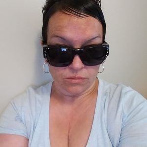 Meet your Posher, Stacy